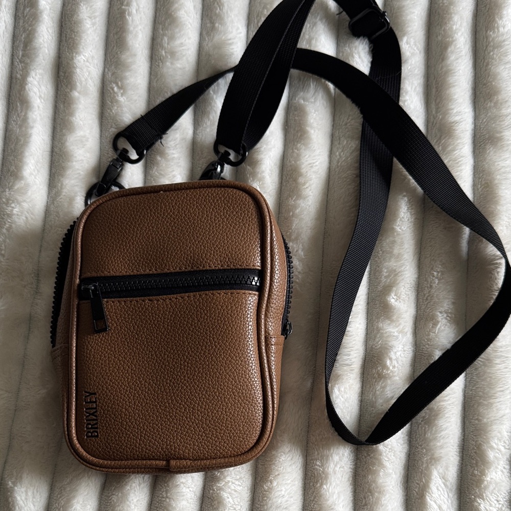 Brixley crossbody